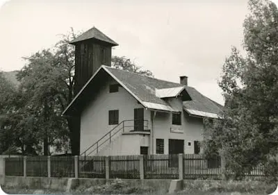 Gasilski dom po dozidavi garaže leta 1975